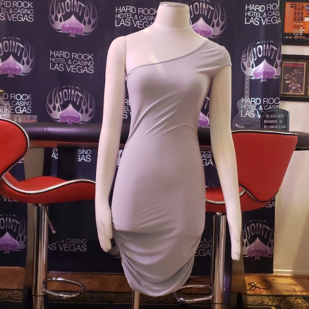 One shoulder gray party dresd